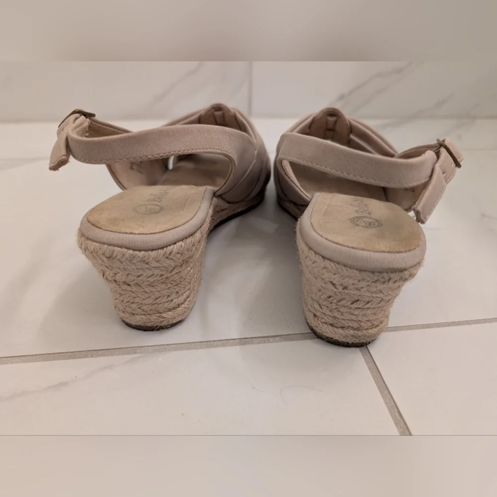 Bella Vita Espadrille Women's Tan Sandals, Size 10 Wide